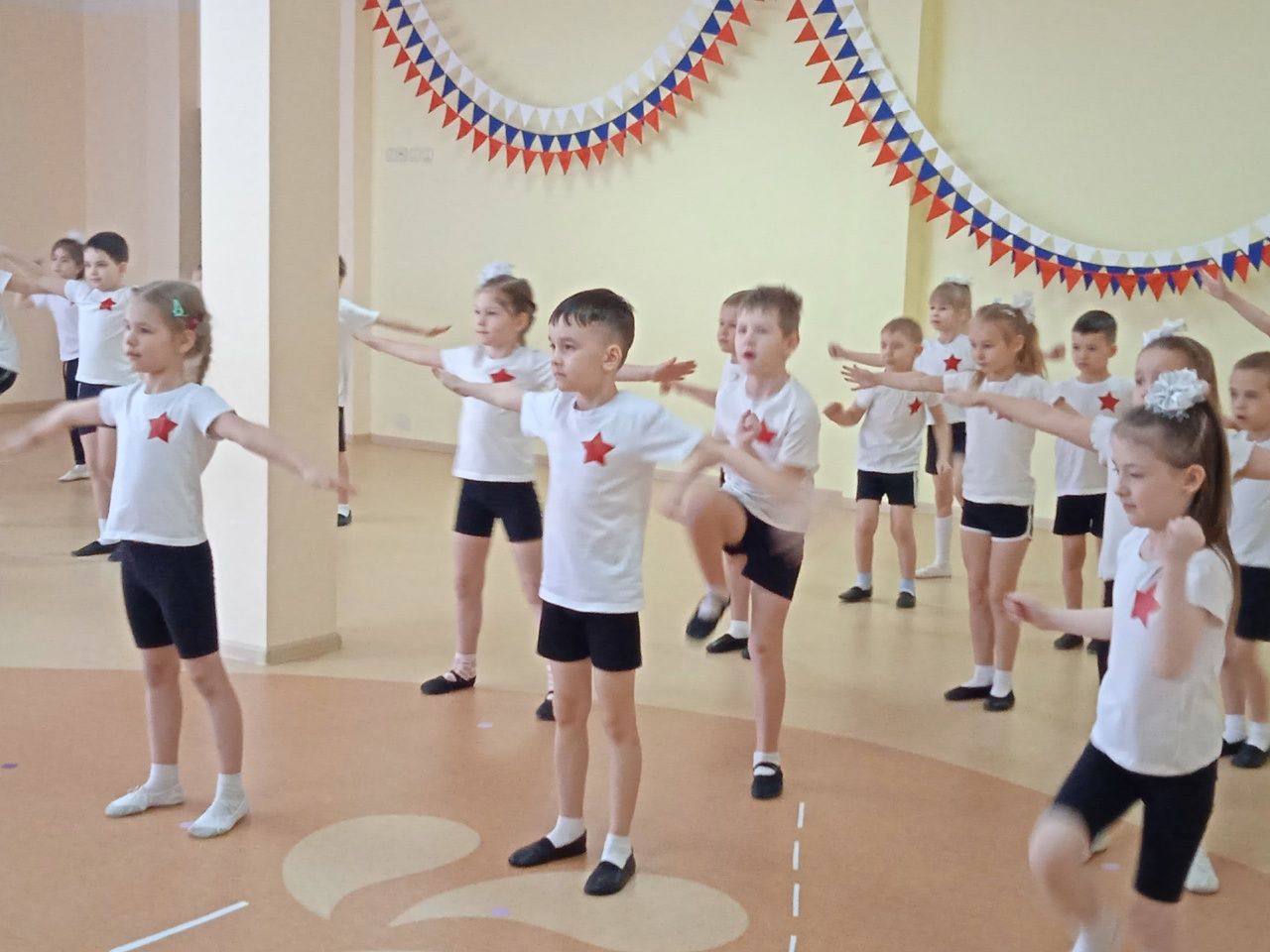 Спортивное развлечение с папами. Спортивное развлечение к 23 февраля с папами.